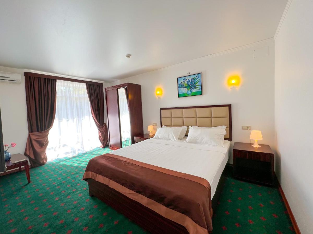 Wellness Park Hotel Gagra All-Inclusive Exteriör bild