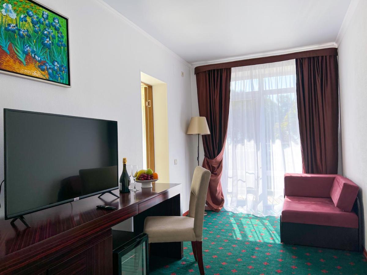 Wellness Park Hotel Gagra All-Inclusive Exteriör bild